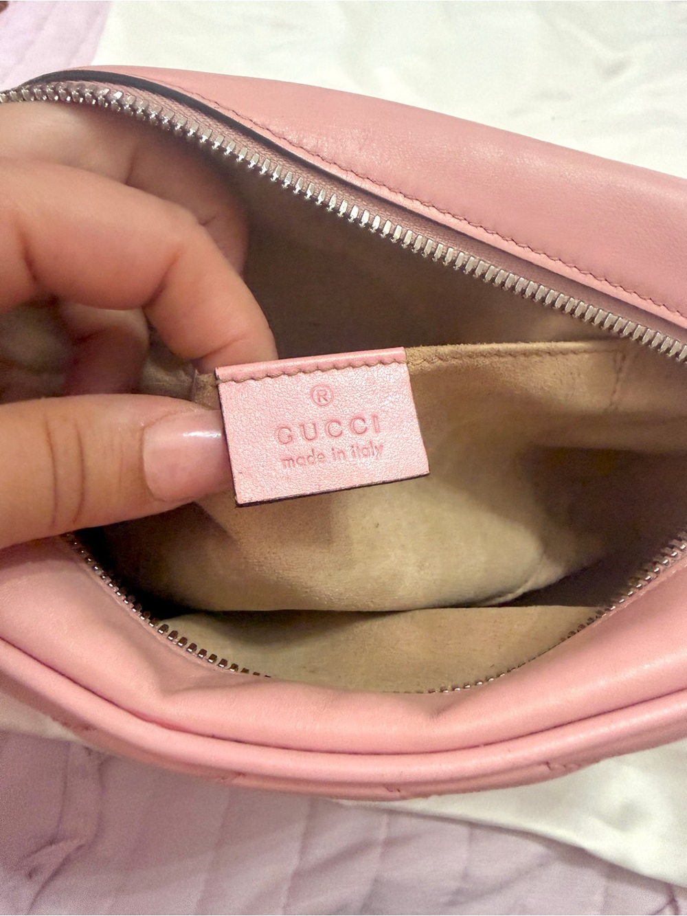 Authentic Gucci GG marmont leather handbag - Picture 4 of 6
